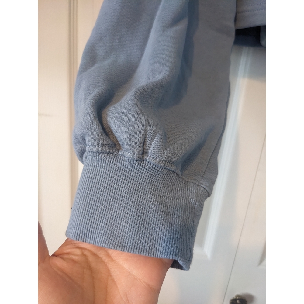 3/$15! H&M Cropped Turtleneck Sweatshirt - Picture 7 of 11